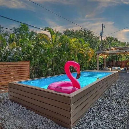 5B - Modern Pool - Game Room - Beachside - 7 Bed - Mural- Ac - Washer Dryer
